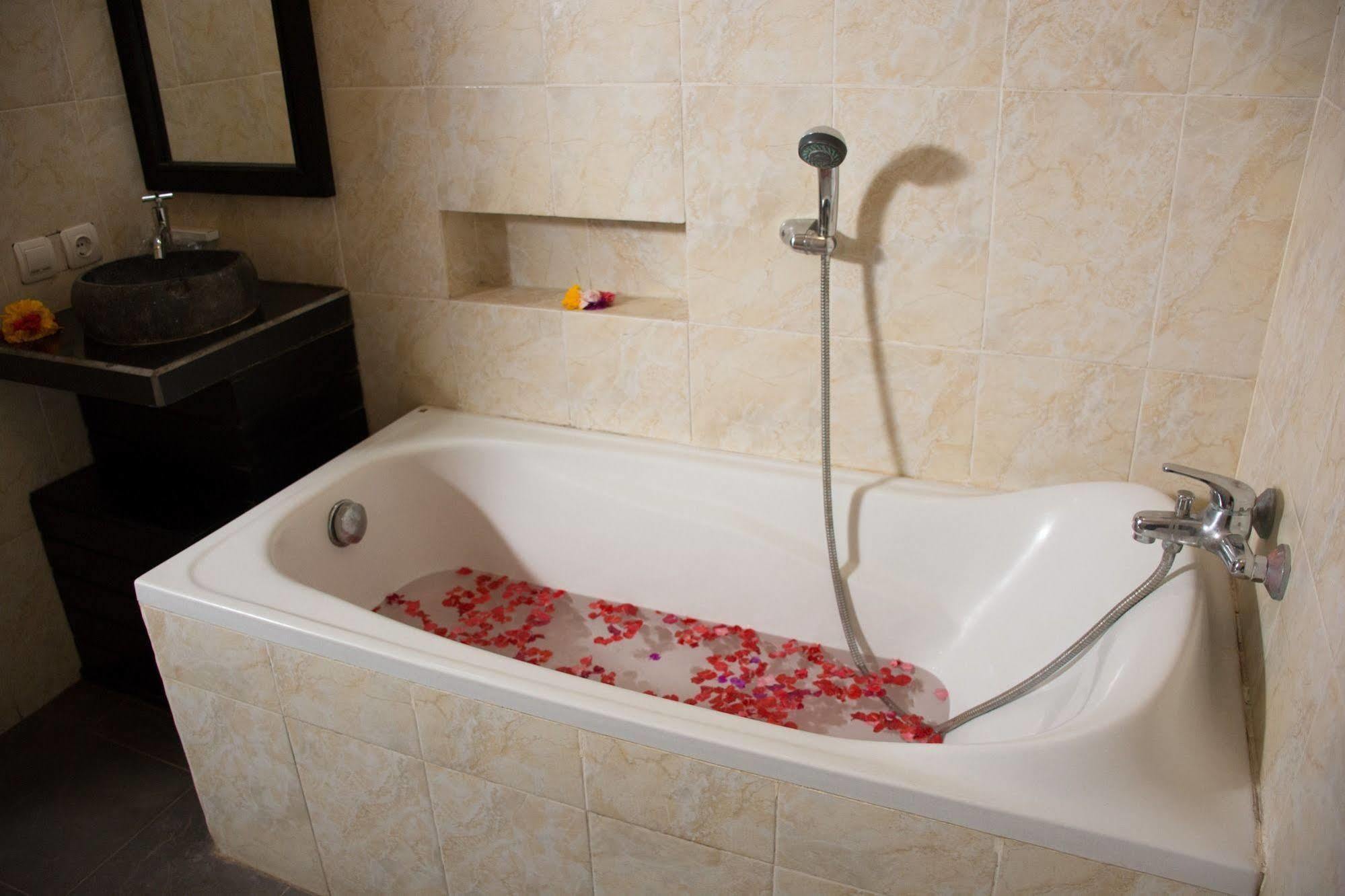The Galuh Pekutatan Hotel Pulukan Ngoại thất bức ảnh